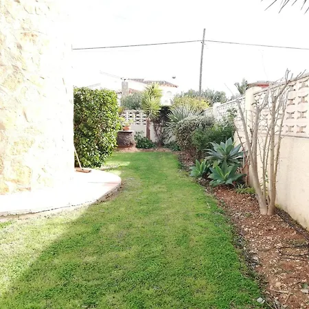 Moderne Proche Avec Terrasse Spacieuse